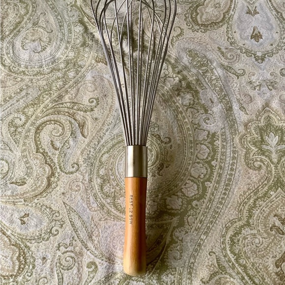 Large 12” professional bakers whisk, heavy weight, wooden handle - Picture 8 of 9